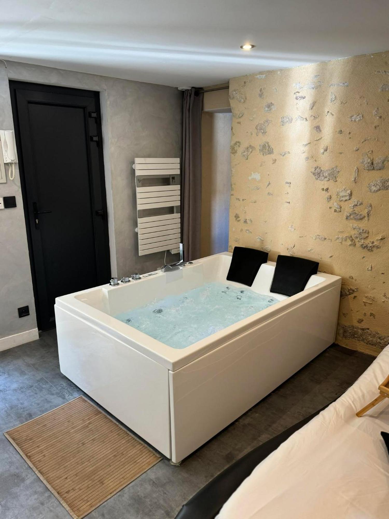 Love Queen Spa Detente Блуа Екстер'єр фото